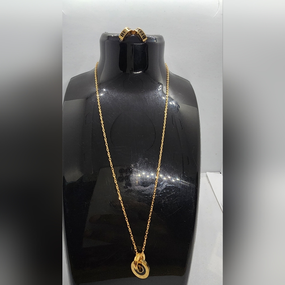 Elegant Gold Necklace and Earring Set